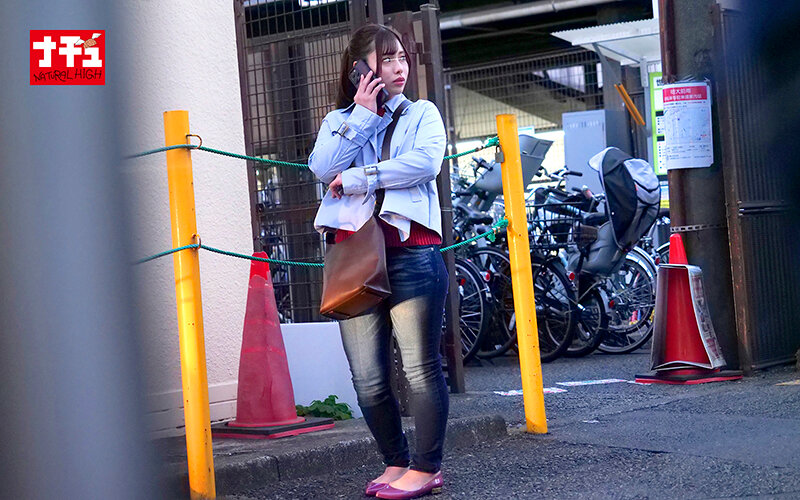 【完全版】[1nhdtc07403]逃げても背後からホジくりまくるバック手マンで潮を吹かされ続け屈服する敏感女子大生3 美形巨尻娘＜ナチュFile＞