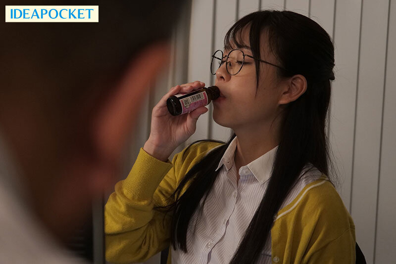 【完全版】[ipzz00535]大嫌いな上司に媚薬を飲まされ卑猥下着を着せられ何度もイキまくる巨乳地味メガネOL 入社した会社は変態達の巣窟でした…。 滝川すみれ＜ティッシュ＞